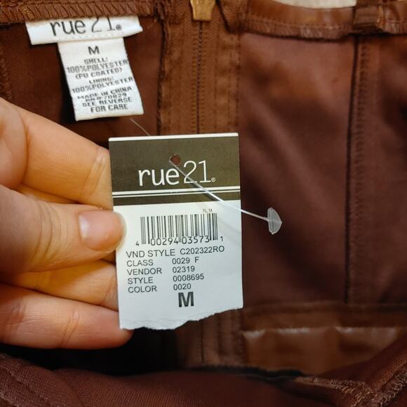 Rue 21 Size Medium M Brown Cropped Zipper Faux Leather NWT New Festival Party - Picture 5 of 7